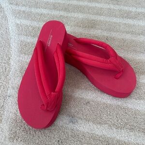 Old Navy Women's Bright Red Sandals